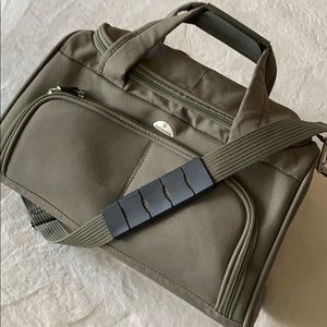 🛑SOLD🛑 Samsonite Aspire Lite Duffel Carry On